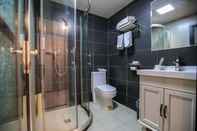 In-room Bathroom Hanting Hotel Beijing Dongsi Road