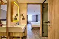 In-room Bathroom Hanting Hotel (Ningbo Chisport Outlets)