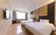 Bedroom 4 Ji Hotel (Shanghai Zhangjiang Road Metro Station)