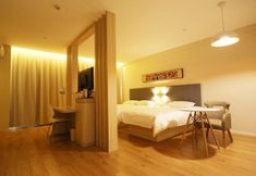 Bedroom 3 Hanting Hotel Haila Er Liu Erliu Road