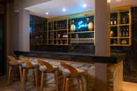 Quầy bar, cafe và phòng lounge Sinae Phuket Luxury Hotel (SHA Extra Plus+)