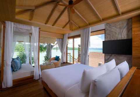 Bedroom Sinae Phuket Luxury Hotel (SHA Extra Plus+)