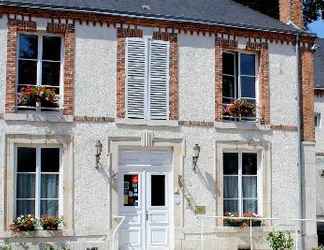 Exterior 2 Logis Hotel La Villa Des Bordes