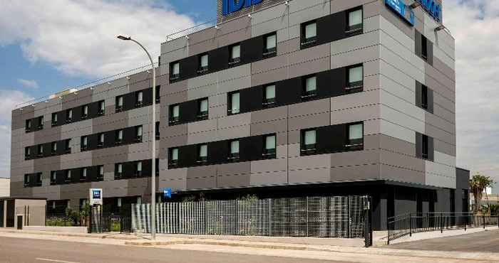 Exterior ibis budget Valencia Alcasser