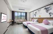 Kamar Tidur 6 Ramada by Wyndham Sanya City Center