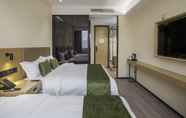 Kamar Tidur 4 Green Tree Inn Yangzhou Wanda Express Hotel
