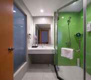 Toilet Kamar 2 GreenTree Inn Jiangsu Yancheng Hi-Tech Zone Hi-Tec