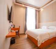 Bedroom 6 Shell Zhuhai Huafa Waterfront Hotel