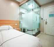 Bedroom 6 Shell Shanghai Tongji University Siping Road Campu