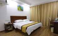 Bedroom 2 GreenTree Inn Jiangsu Changshu Longying Plaza Expr