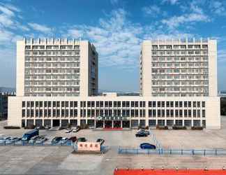 Exterior 2 GreenTree Inn Jiangning District  Hohai University