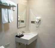 Phòng tắm bên trong 7 GreenTree Inn Yancheng Dongtai Fuan Town Express H