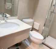 Toilet Kamar 6 GreenTree Inn Shanghai MinHang District PuJiang To