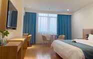 Bedroom 6 GreenTree Inn Guangdong Zhanjiang Donghai Island E
