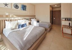 Others 2 Liu Resorts