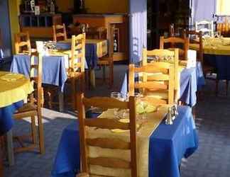 Restoran 2 Logis Hotel Le Relais De La Route Bleue