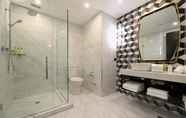 In-room Bathroom 2 Swiss-Belboutique Napier