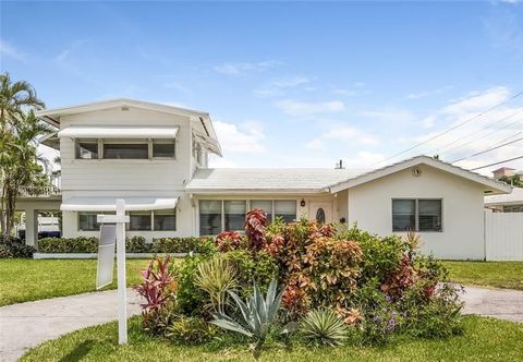 Exterior Dolphin Isle Resort