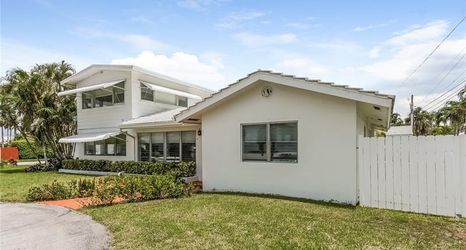 Exterior 2 Dolphin Isle Resort