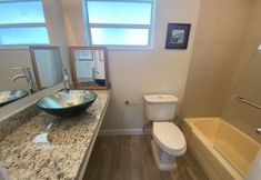 In-room Bathroom 6 Dolphin Isle Resort