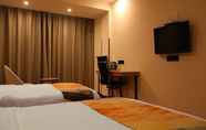 Bedroom 3 Shell Anqing City Susong County Bus Station Hotels