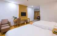 Kamar Tidur 4 Greentree Inn Anshun West Air Road Business Hotel