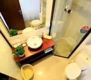 In-room Bathroom 3 Greentree Inn Baiyin Bus East Station Lanbao Road 