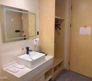 In-room Bathroom 5 Shell Chuzhou Economic Development Zone Internatio