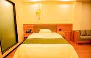 Bedroom 2 Green Tree Inn Hainan Danzhou City Bus Terminal Ex