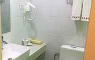 In-room Bathroom 2 Shell Haixi Golmud Underground Pedestrian Street H