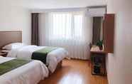 Bedroom 4 Greentree Inn Handan Yongnian District Taiji Plaza