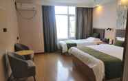 Kamar Tidur 3 Greentree Inn Heze Dingtao District Automobile Tow