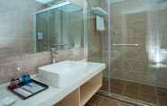 In-room Bathroom 2 Shell Shandong Province Jinan City Zhangqiu Distri