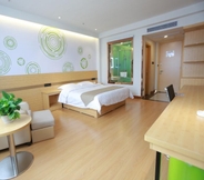 Bedroom 6 Greentree Inn Jin Intermediary Resting Dingyang We