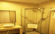 In-room Bathroom 2 Shell Liaocheng Dongchang West Road Railway Statio