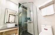 In-room Bathroom 4 Greentree Inn Neijiang Zizhong County China Railwa