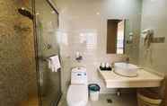 In-room Bathroom 5 Greentree Inn Shanghai Fengxian District Xiaotang 