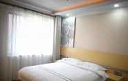 Bedroom 2 Greentree Inn Shanghai Baoshan Youyi Road Baosteel