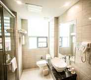 In-room Bathroom 3 Greentree Inn Hubei Xiaogan Dawu County Changzheng