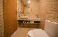 In-room Bathroom 5 Shell Yantai Muping District Gongshang Dajie Hotel