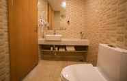 In-room Bathroom 4 Shell Yantai Muping District Gongshang Dajie Hotel