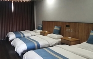 Bedroom 4 Shell Yantai Haiyang High Speed Railway North Stat