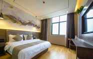 Bedroom 6 Shell Zhengzhou High Speed Rail East Station Ortho