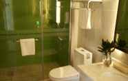 In-room Bathroom 7 Greentree Inn Lu An Jin An District Bus North Stat