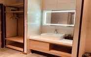 In-room Bathroom 7 Greentree Inn Hebei Xingtai City Pingxiang County 