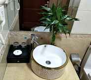 In-room Bathroom 4 Greentree Alliance Tacheng Wenqin Road Zuoanyanggu