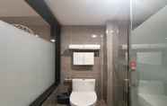 In-room Bathroom 7 Shell Weinan Fuping County South Korea Street Hote