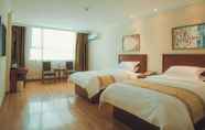 Bedroom 4 Greentree Inn Zhoukou Huaiyang County Longdu Avenu