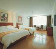 Bedroom 7 Greentree Inn Zhoukou Huaiyang County Longdu Avenu