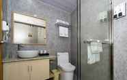 In-room Bathroom 5 Vatica Hotel Hangzhou Lin An Qianwang Street Hotel